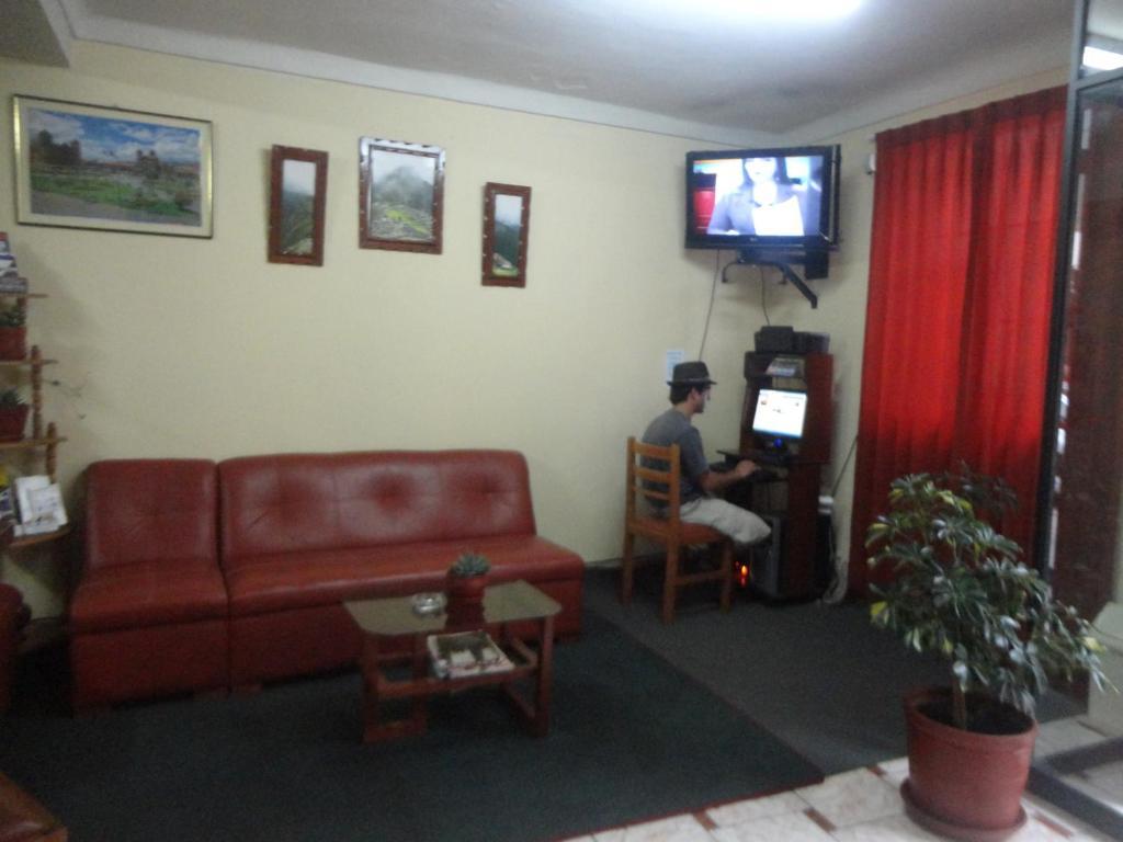 Wayras Guest house 2*